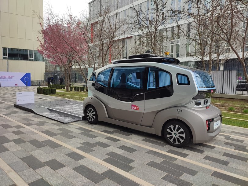 MILLA Group, start-up française du véhicule autonome, gagne la confiance de la SNCF